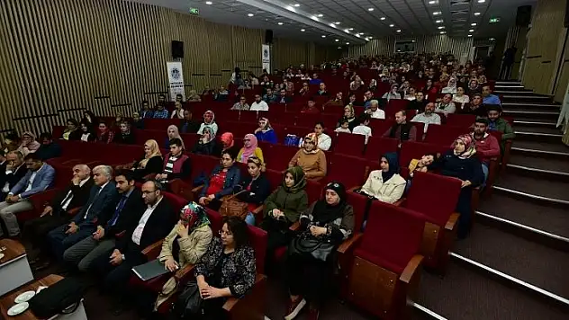 Girişimcilik Kursuna 300'ün Üzerinde Katılım Oldu