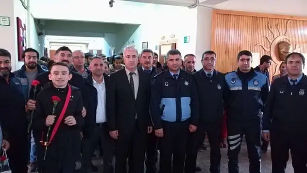 Büyükşehirden  Öğretmenlere Karanfil