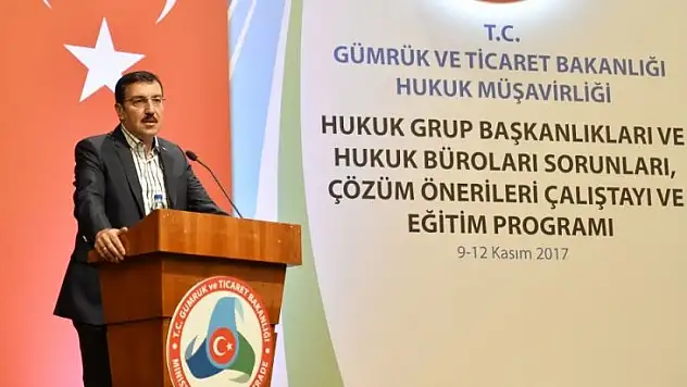 Bakan Tüfenkçi Çalıştay'da Avukatlarla Buluştu