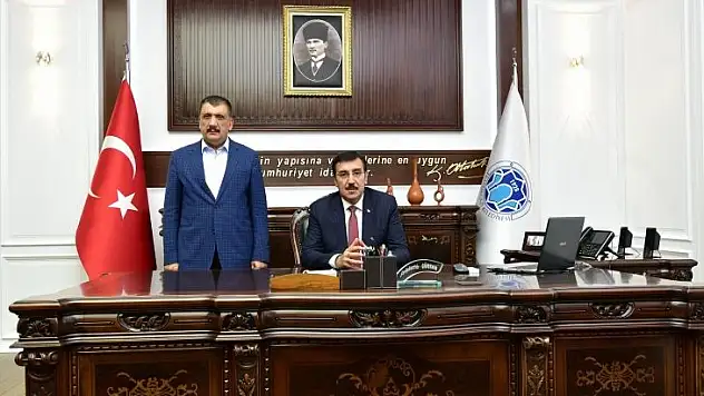 Bakan Tüfenkci, Battalgazi Belediyesi Yeni Hizmet Binasını Gezdi