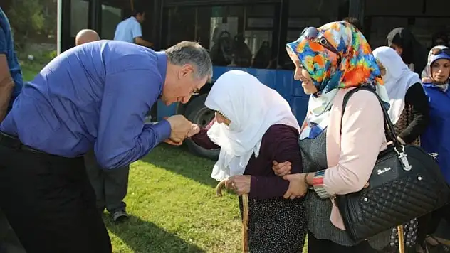 Başkan Yanılmaz Huzurevi Sakinleriyle Piknik Yaptı