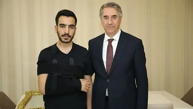 Başkan Yanılmaz'dan Kahraman Askerimize Ziyaret