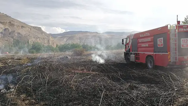 Malatya İtfaiyesinin Yangınla Mücadelesi