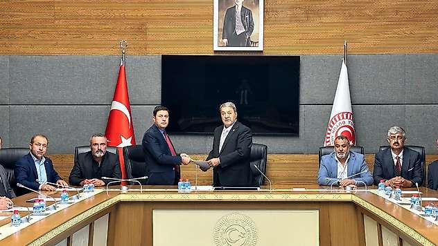 Malatya Muhtarlarından TBMM'de Fendoğlu'na Ziyaret: Yerel Sorunlar Masaya Yatırıldı