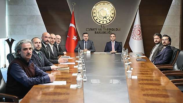 Malatya'nın Sanayi Geleceği Mehmet Fatih Kacır ile Masaya Yatırıldı
