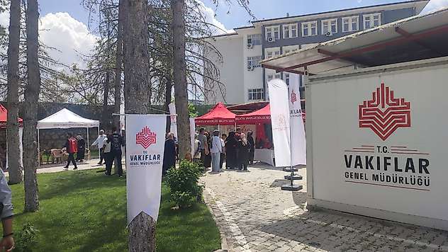 Malatya Vakıflar Bölge Müdürlüğü'nden  Çocuklara Bayram Desteği