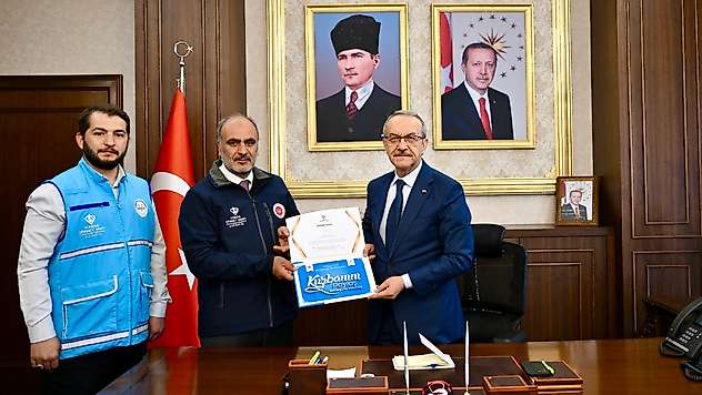Malatya Valisi Yavuz'dan TDV Kurban Kampanyasına Destek