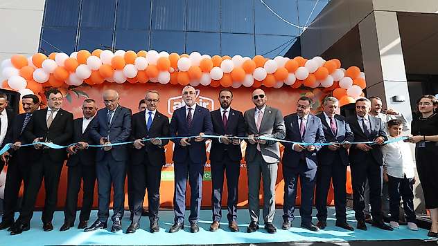 Malatya'ya 220 Milyon Liralık Kayısı Entegre Tesisi Açıldı