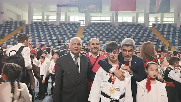 Malatya Yeşilyurt Abdulhamid Han Ortaokulu'ndan Önemli Başarı