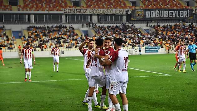 Malatya Yeşilyurtspor'dan Gol Şov! Adanaspor'u 8-0 Mağlup Etti