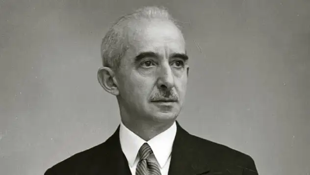 Malatyalı Kürümoğulları'ndan Çıkan Devlet Adamı: İsmet İnönü'nün Hayatı