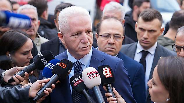 Maltepe'de Korkutan Çökme: 8 Kişi Enkazdan Sağ Çıkarıldı