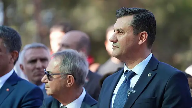 Manisa Büyükşehir Belediye Başkanı Ferdi Zeyrek Hayatını Kaybetti