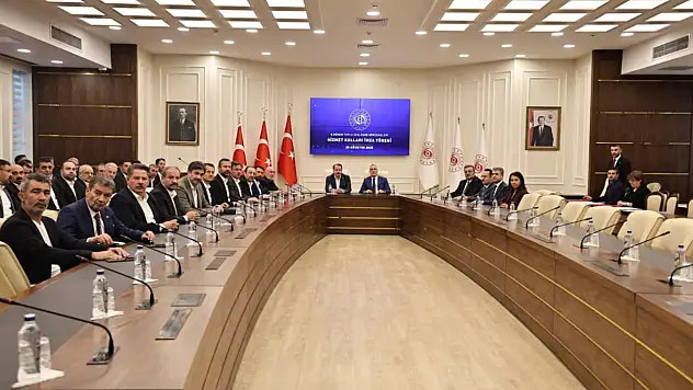 Memur-Sen: Hak arama mücadelemize devam edeceğiz