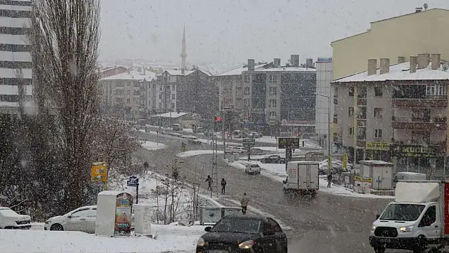 Meteoroloji'den kuvvetli sağanak ve kar uyarısı
