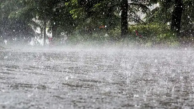 Meteoroloji'den uyarı: Batı kesimlerde kuvvetli yağış bekleniyor