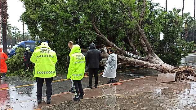 Meteoroloji uyardı: Kuvvetli yağış ve fırtına bekleniyor