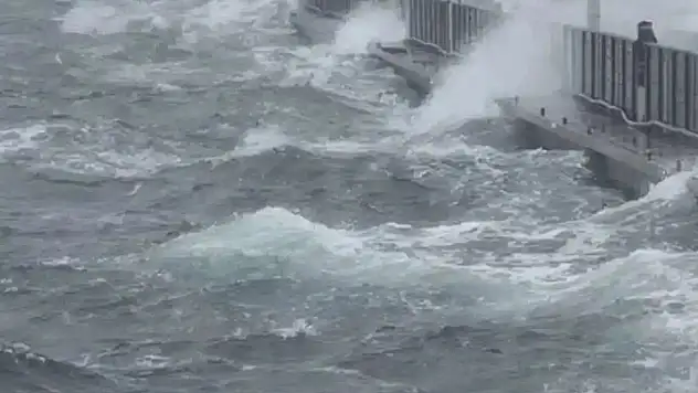 Meteorolojiden Ege Bölgesi için kuvvetli fırtına uyarısı