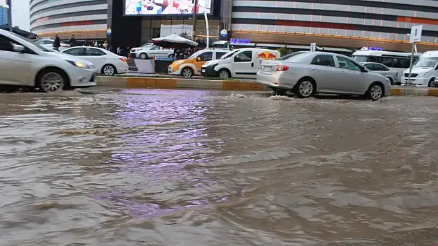 Meteorolojiden kuvvetli yağış ve rüzgâr uyarısı