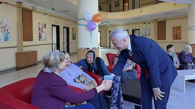 MHP'den 'Yaşlılar Haftası'na Vefa Çağrısı: Büyüklerimizi Yalnız Bırakmayacağız