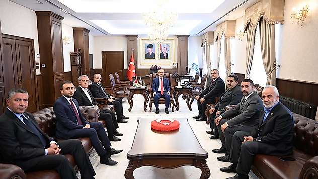 MHP Malatya İl Başkanı Turgay Şengönül ve Yönetiminden Vali Yavuz'a Ziyaret