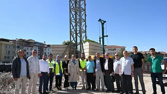 Milletvekili Ölmeztoprak'tan Şantiye Alanında İnceleme