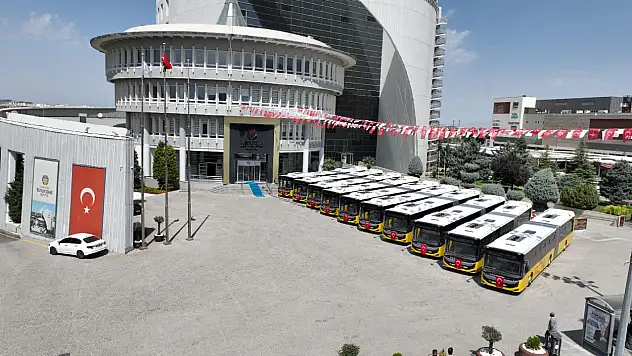 MOTAŞ'tan Yoğun Hatlara 10 Yeni 18 Metrelik Körüklü Otobüs