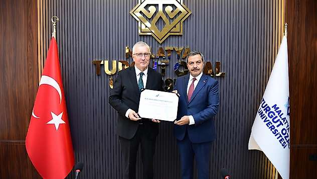 MTÜ'ye Kurumsal Akreditasyon Belgesi: Kalite Yolculuğunda Tarihi Başarı