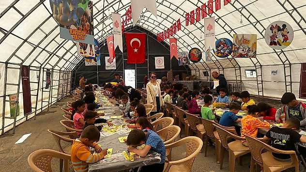 Müjde! Tiyatro Kapıma Geldi
