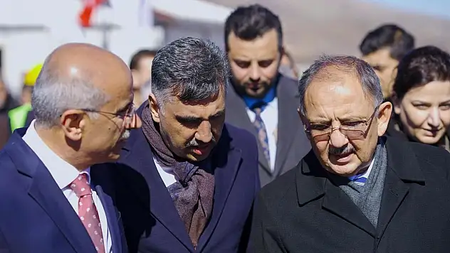 Murat Altundağ Malatya'lı Hemşehrilerimiz En Kısa Zamanda Sıcak Yuvalarına Kavuşacak