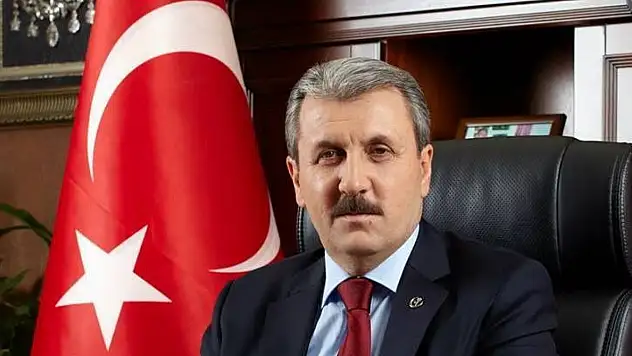 Mustafa Destici'den Esra Erol Programına Sert Tepki: 'Milli ve Dini Değerlerimize Saygı Şart'