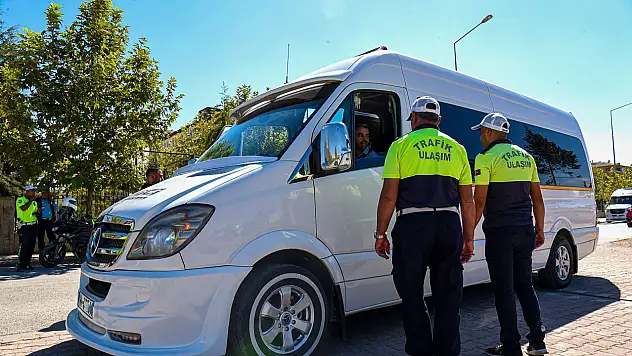 Öğrenci servislerine sıkı denetim