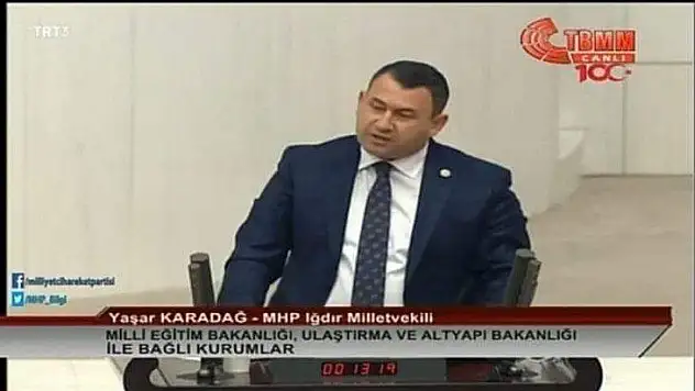 Öğretmen kadrolu olmalıdır