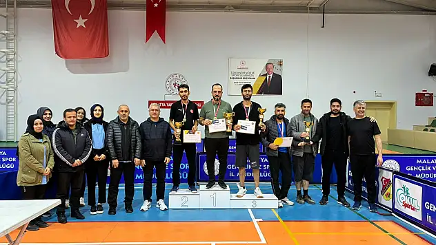 Öğretmenler Günü Turnuvasında Raketler Konuştu: Kazananlar Ödüllerini Aldı