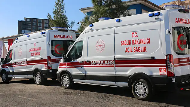 Öğretmenleri taşıyan servis minibüsleri çarpıştı: 28 yaralı