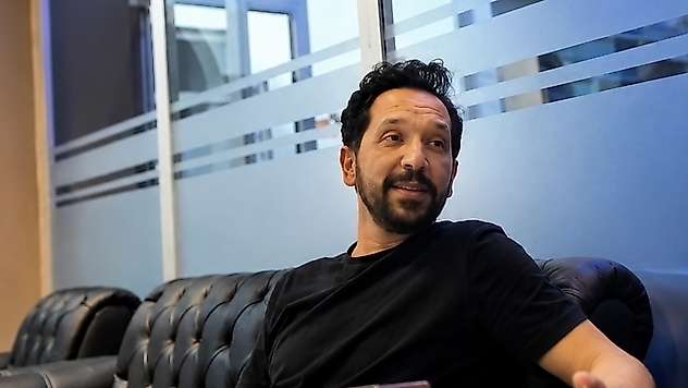Okuduğu Şiir Hatıra Kaldı: Mustafa Öğretmenin Videosu Yürek Burktu
