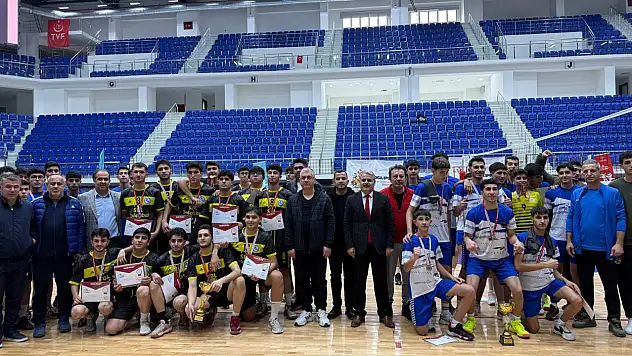 Okul Sporları Voleybol Genç Erkekler İl Birinciliği Sona Erdi