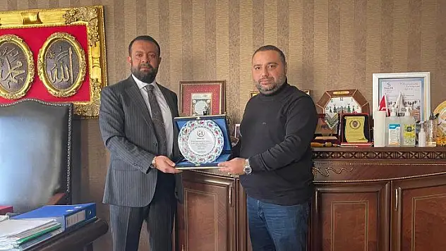 Osman Baylaz'a A Haber Ajansından Ödül