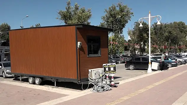 Oto Kiralama Esnafı İsyan Etti: Belediye Konteyneri Kaldırmak İstiyor