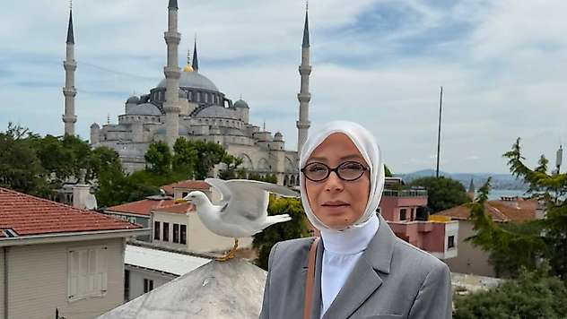 Öznur Çalık'ın İstanbul Paylaşımı Malatya'da Gündem Oldu