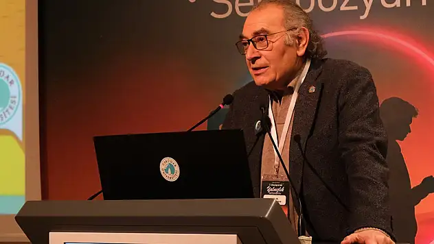 Prof. Dr. Nevzat Tarhan: 'Gelecekte İnsanlığı Bekleyen En Büyük Tehlike Yalnızlık'