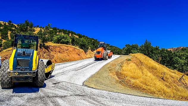 Pütürge'de 14 Kilometrelik Yol İçin Yoğun Mesai