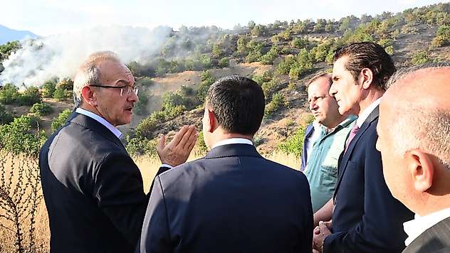 Pütürge'de Aynı Bölgede Yeniden Yangın: 126 Personel ve Helikopterle Müdahale