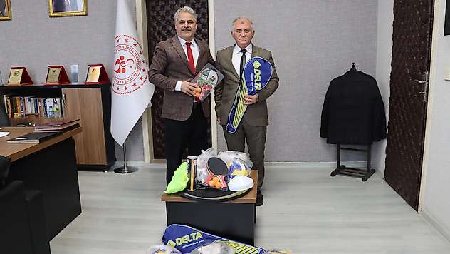 Pütürge'ye Sportif Malzeme Desteği
