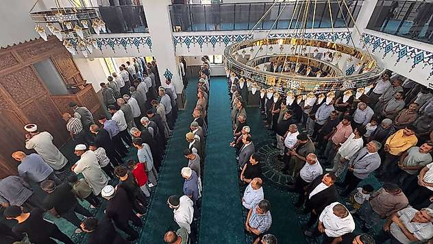 Şahnahan Yeni Camii Cuma Namazıyla Yeniden İbadete Açıldı