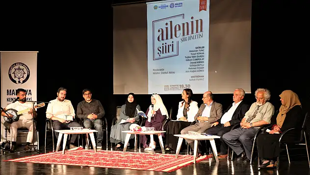 Şairler ve Yazarlar Ailenin Şiirinde Bir Araya Geldiler