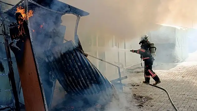 Samanköy Konteyner Kent'te Yangın