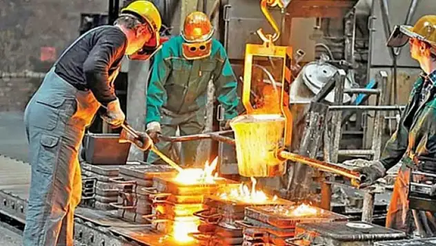 Sanayi üretimi yıllık yüzde 3,9 azaldı