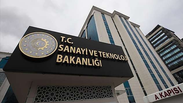 Sanayide Verimlilik Yükselişi Devam Ediyor: Çalışan Başına Üretim Yüzde 4,3 Arttı