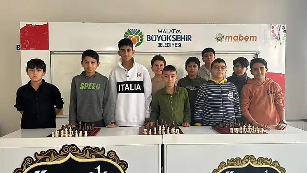 Satranç Turnuvasında Dereceye Girenler Belli Oldu
